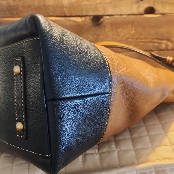 Dooney & Bourke Brown & Black Leather Hobo Bag Needs TLC - Picture 11 of 16